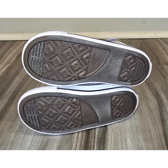 Converse Grey Canvas High Tops, Size 10 - Picture 10 of 11